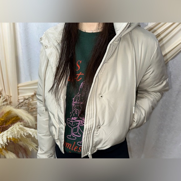 Cropped Puffer Jacket - Picture 5 of 6